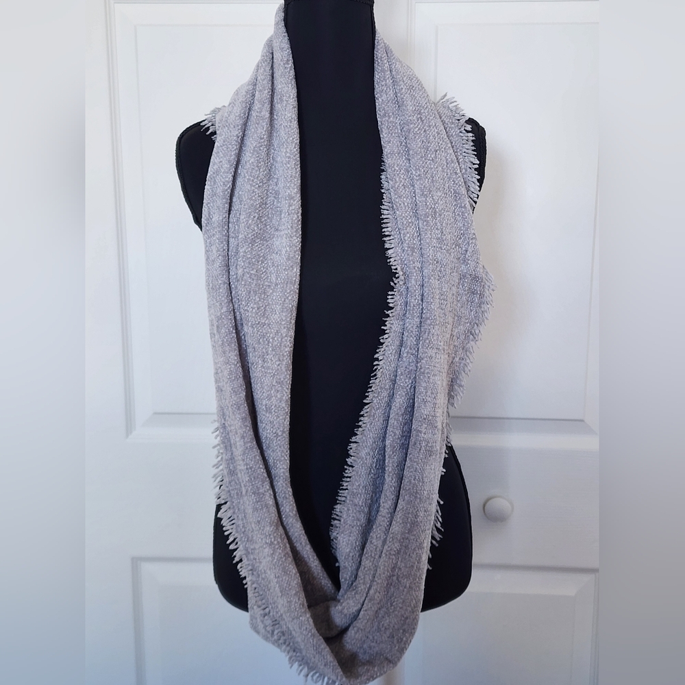 NWT CHARTER CLUB INFINITY Fringed Gray Scarf